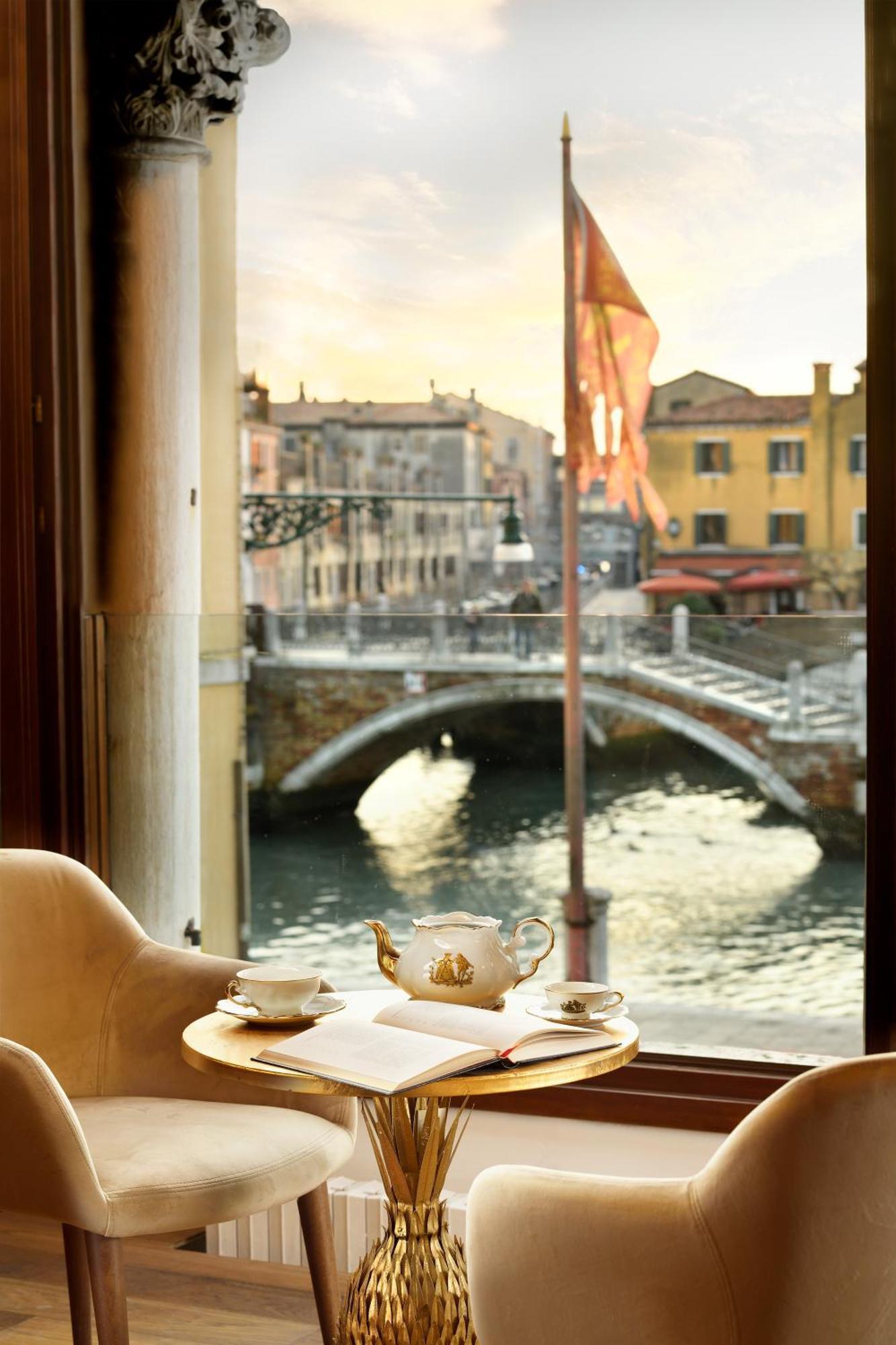 Swan Dolcevita Prestige Stay - Canal View & Exclusive Experience Venetië Buitenkant foto