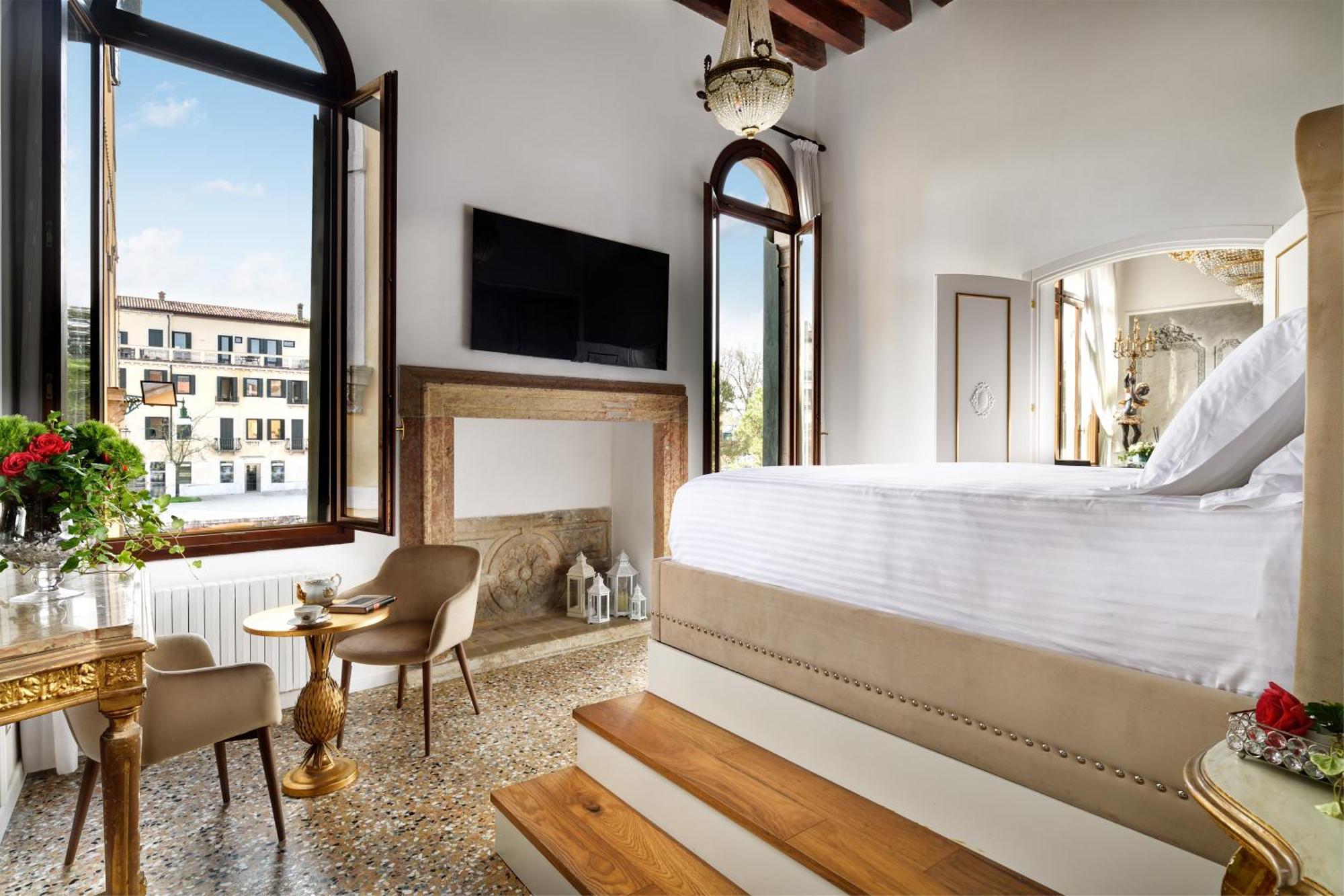 Swan Dolcevita Prestige Stay - Canal View & Exclusive Experience Venetië Buitenkant foto